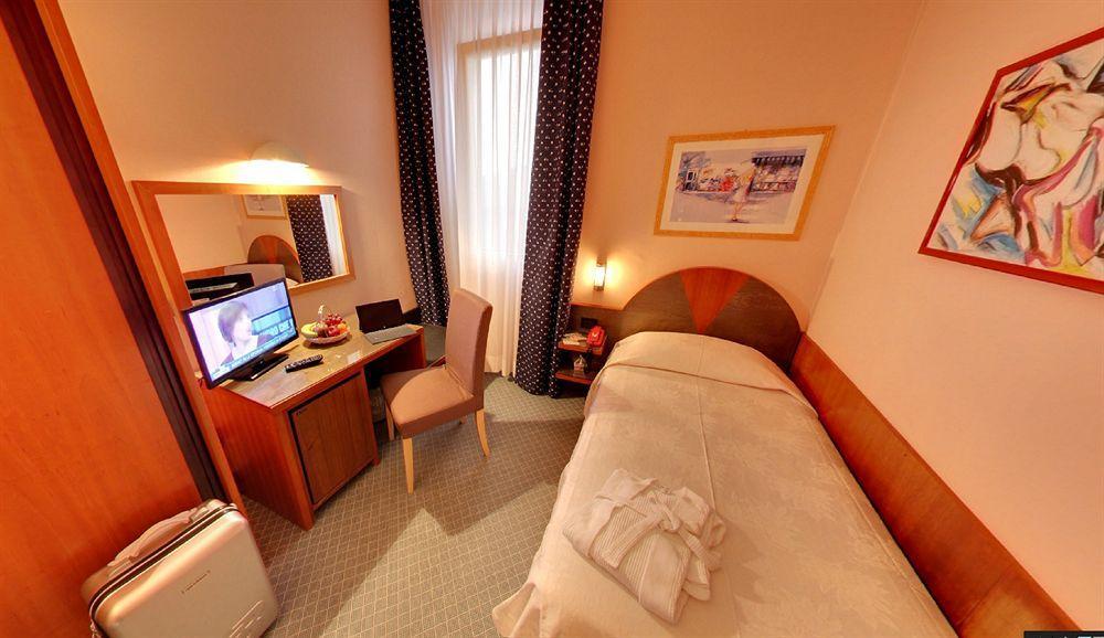 Hotel Rosa อาบาโนแตร์เม ภายนอก รูปภาพ