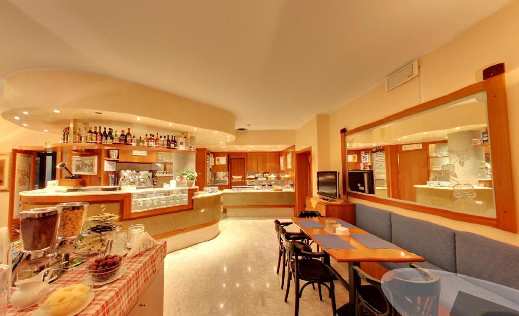 Hotel Rosa อาบาโนแตร์เม ภายนอก รูปภาพ