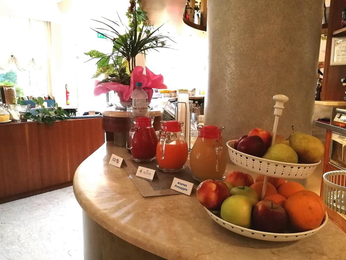 Hotel Rosa อาบาโนแตร์เม ภายนอก รูปภาพ